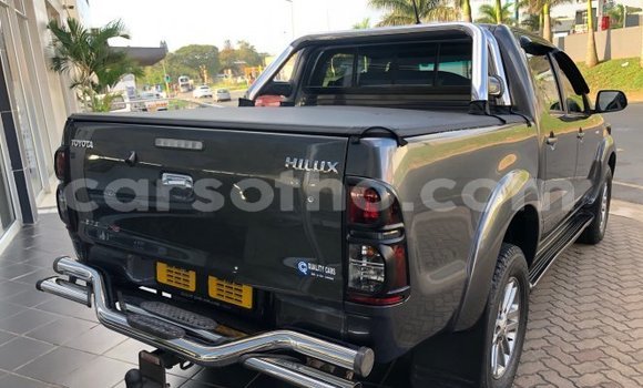 Acheter Occasion Voiture Toyota Hilux Noir à Maputsoa, Leribe Acheter Occasion Voiture Toyota Hilux Noir à Maputsoa, Leribe