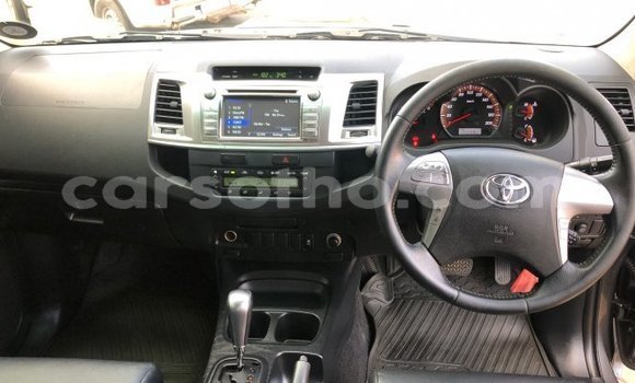 Acheter Occasion Voiture Toyota Hilux Noir à Maputsoa, Leribe Acheter Occasion Voiture Toyota Hilux Noir à Maputsoa, Leribe