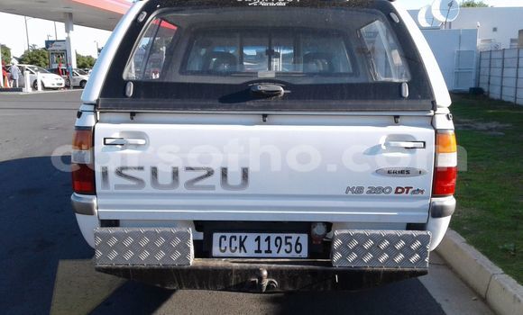 Acheter Occasion Voiture Isuzu KB Blanc à Maseru, Maseru Acheter Occasion Voiture Isuzu KB Blanc à Maseru, Maseru