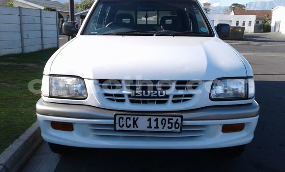 Acheter Occasion Voiture Isuzu KB Blanc à Maseru, Maseru Acheter Occasion Voiture Isuzu KB Blanc à Maseru, Maseru
