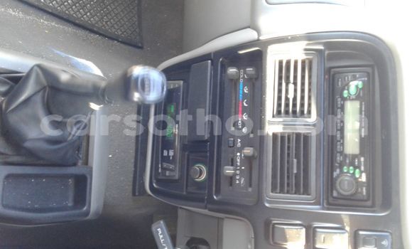 Acheter Occasion Voiture Isuzu KB Blanc à Maseru, Maseru Acheter Occasion Voiture Isuzu KB Blanc à Maseru, Maseru