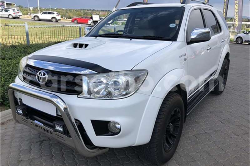 Big with watermark toyota fortuner 3 0d 4d automatic 2010 id 57221921 type main