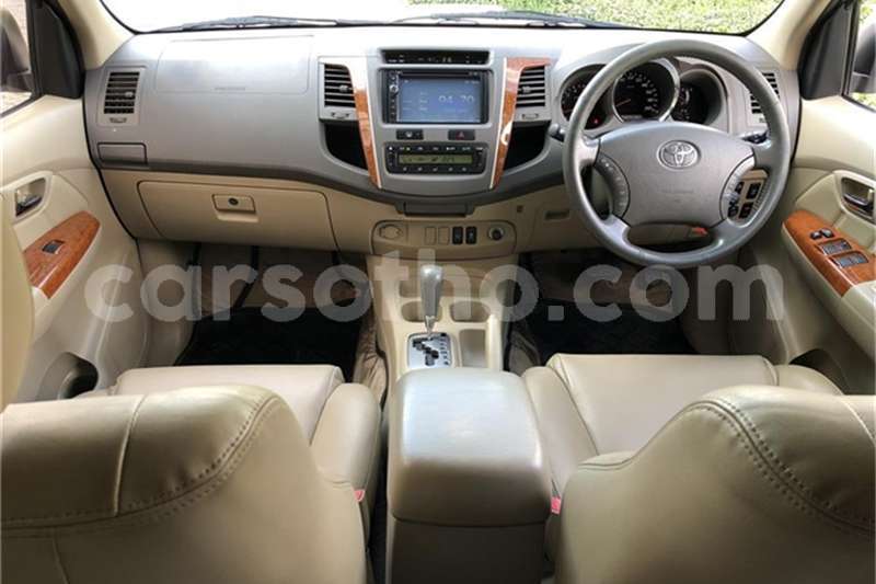 Big with watermark toyota fortuner 3 0d 4d automatic 2010 id 57221927 type main