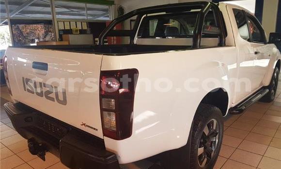 اشتري مستعمل Isuzu KB White سيارة في Maseru في Maseru اشتري مستعمل Isuzu KB White سيارة في Maseru في Maseru