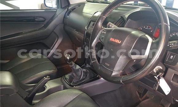 اشتري مستعمل Isuzu KB White سيارة في Maseru في Maseru اشتري مستعمل Isuzu KB White سيارة في Maseru في Maseru