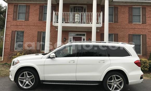 Acheter Occasion Utilitaire Mercedes‒Benz 1117 Blanc à Teyateyaneng, Berea Acheter Occasion Utilitaire Mercedes‒Benz 1117 Blanc à Teyateyaneng, Berea