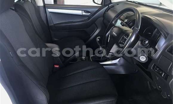 Acheter Occasion Voiture Isuzu KB Blanc à Maseru, Maseru Acheter Occasion Voiture Isuzu KB Blanc à Maseru, Maseru