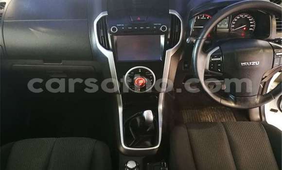 Acheter Occasion Voiture Isuzu KB Blanc à Maseru, Maseru Acheter Occasion Voiture Isuzu KB Blanc à Maseru, Maseru