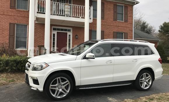 Acheter Occasion Utilitaire Mercedes‒Benz 1117 Blanc à Teyateyaneng, Berea Acheter Occasion Utilitaire Mercedes‒Benz 1117 Blanc à Teyateyaneng, Berea