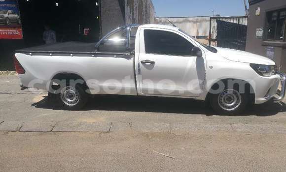Acheter Occasion Voiture Toyota Hilux Blanc à Maseru, Maseru Acheter Occasion Voiture Toyota Hilux Blanc à Maseru, Maseru