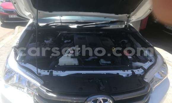 Acheter Occasion Voiture Toyota Hilux Blanc à Maseru, Maseru Acheter Occasion Voiture Toyota Hilux Blanc à Maseru, Maseru