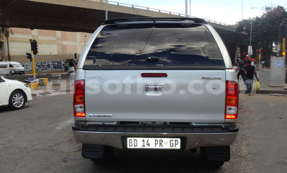 Acheter Occasion Voiture Toyota Hilux Gris à Maputsoe, Leribe Acheter Occasion Voiture Toyota Hilux Gris à Maputsoe, Leribe