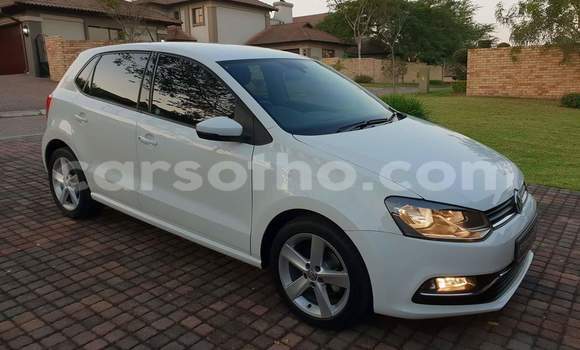 Acheter Occasion Voiture Volkswagen Polo Blanc à Maputsoa, Leribe Acheter Occasion Voiture Volkswagen Polo Blanc à Maputsoa, Leribe