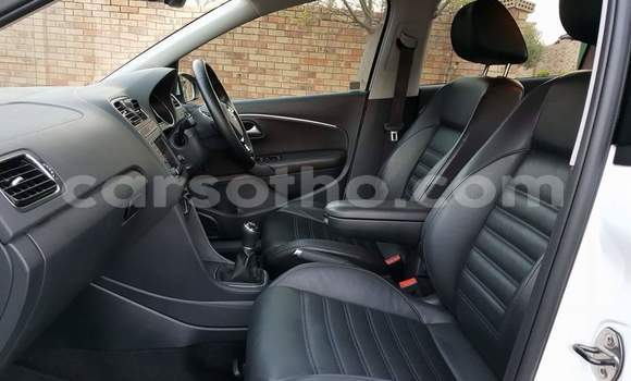 Acheter Occasion Voiture Volkswagen Polo Blanc à Maputsoa, Leribe Acheter Occasion Voiture Volkswagen Polo Blanc à Maputsoa, Leribe