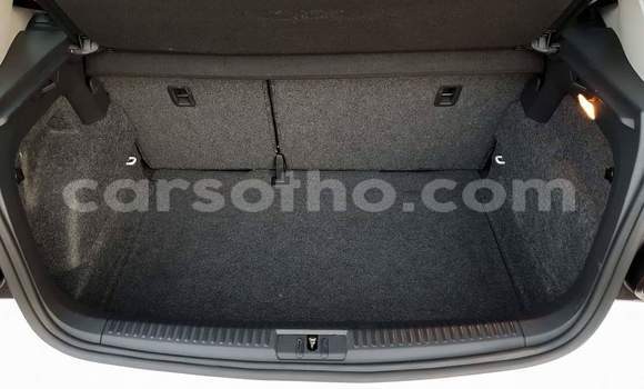 Acheter Occasion Voiture Volkswagen Polo Blanc à Maputsoa, Leribe Acheter Occasion Voiture Volkswagen Polo Blanc à Maputsoa, Leribe