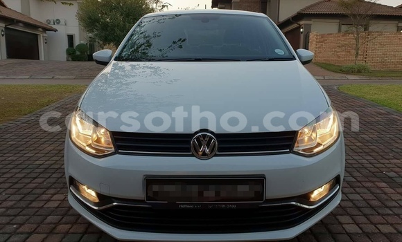 Acheter Occasion Voiture Volkswagen Polo Blanc à Maputsoa, Leribe Acheter Occasion Voiture Volkswagen Polo Blanc à Maputsoa, Leribe