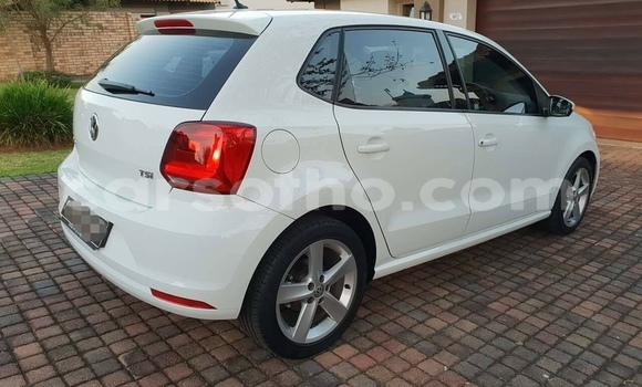 Acheter Occasion Voiture Volkswagen Polo Blanc à Maputsoa, Leribe Acheter Occasion Voiture Volkswagen Polo Blanc à Maputsoa, Leribe