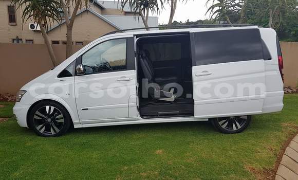 Acheter Occasion Voiture Mercedes-Benz Viano Blanc à Maputsoa, Leribe Acheter Occasion Voiture Mercedes-Benz Viano Blanc à Maputsoa, Leribe