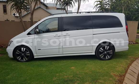 Acheter Occasion Voiture Mercedes-Benz Viano Blanc à Maputsoa, Leribe Acheter Occasion Voiture Mercedes-Benz Viano Blanc à Maputsoa, Leribe