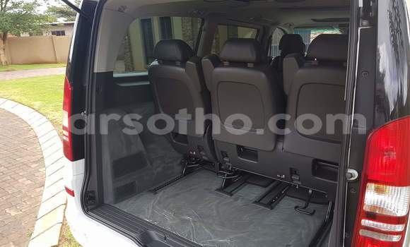 Acheter Occasion Voiture Mercedes-Benz Viano Blanc à Maputsoa, Leribe Acheter Occasion Voiture Mercedes-Benz Viano Blanc à Maputsoa, Leribe