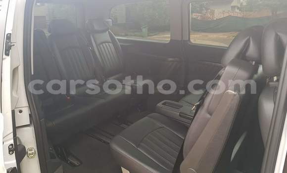 Acheter Occasion Voiture Mercedes-Benz Viano Blanc à Maputsoa, Leribe Acheter Occasion Voiture Mercedes-Benz Viano Blanc à Maputsoa, Leribe