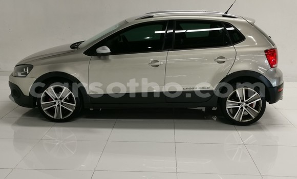 اشتري مستعمل Volkswagen Polo Beige سيارة في Maseru في Maseru اشتري مستعمل Volkswagen Polo Beige سيارة في Maseru في Maseru