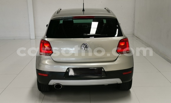 اشتري مستعمل Volkswagen Polo Beige سيارة في Maseru في Maseru اشتري مستعمل Volkswagen Polo Beige سيارة في Maseru في Maseru