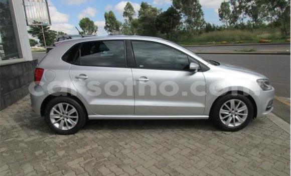 Sayi Na hannu Volkswagen Polo Silver Mota in Maseru a Maseru Sayi Na hannu Volkswagen Polo Silver Mota in Maseru a Maseru