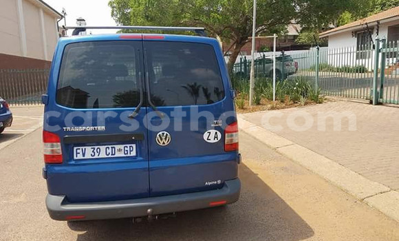 Buy Used Volkswagen Transporter Blue Car in Maseru in Maseru Buy Used Volkswagen Transporter Blue Car in Maseru in Maseru