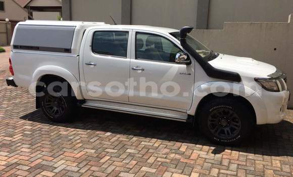 Acheter Occasion Voiture Toyota Hilux Blanc à Maseru, Maseru Acheter Occasion Voiture Toyota Hilux Blanc à Maseru, Maseru