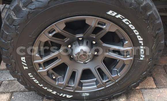 Acheter Occasion Voiture Toyota Hilux Blanc à Maseru, Maseru Acheter Occasion Voiture Toyota Hilux Blanc à Maseru, Maseru