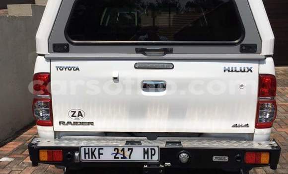 Acheter Occasion Voiture Toyota Hilux Blanc à Maseru, Maseru Acheter Occasion Voiture Toyota Hilux Blanc à Maseru, Maseru