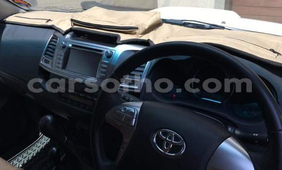 Acheter Occasion Voiture Toyota Hilux Blanc à Maseru, Maseru Acheter Occasion Voiture Toyota Hilux Blanc à Maseru, Maseru
