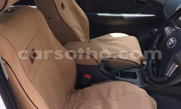 Acheter Occasion Voiture Toyota Hilux Blanc à Maseru, Maseru Acheter Occasion Voiture Toyota Hilux Blanc à Maseru, Maseru