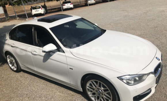 Sayi Na hannu BMW 3–Series White Mota in Maputsoa a Leribe Sayi Na hannu BMW 3–Series White Mota in Maputsoa a Leribe