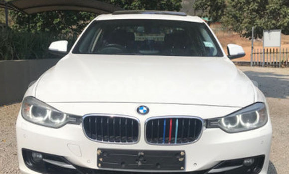 Sayi Na hannu BMW 3–Series White Mota in Maputsoa a Leribe Sayi Na hannu BMW 3–Series White Mota in Maputsoa a Leribe