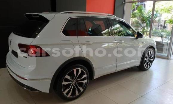 Sayi Na hannu Volkswagen Tiguan White Mota in Maputsoe a Leribe Sayi Na hannu Volkswagen Tiguan White Mota in Maputsoe a Leribe