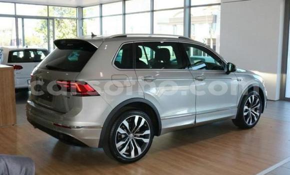 اشتري مستعمل Volkswagen Tiguan Silver سيارة في Maputsoa في Leribe اشتري مستعمل Volkswagen Tiguan Silver سيارة في Maputsoa في Leribe
