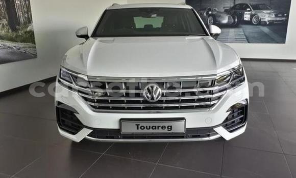 Sayi Na hannu Volkswagen Touareg White Mota in Maputsoa a Leribe Sayi Na hannu Volkswagen Touareg White Mota in Maputsoa a Leribe