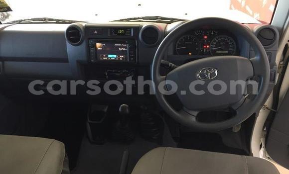 Acheter Occasion Voiture Toyota Land Cruiser Blanc à Maputsoa, Leribe Acheter Occasion Voiture Toyota Land Cruiser Blanc à Maputsoa, Leribe