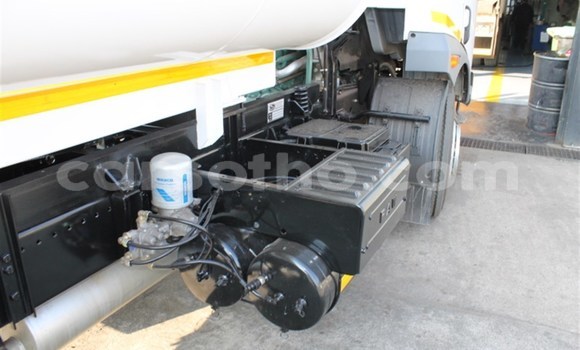 Sayi Na hannu Scania R420 White Babbar mota in Maputsoa a Leribe Sayi Na hannu Scania R420 White Babbar mota in Maputsoa a Leribe