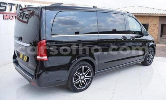 اشتري مستعمل Mercedes-Benz Viano Black سيارة في Maseru في Maseru اشتري مستعمل Mercedes-Benz Viano Black سيارة في Maseru في Maseru
