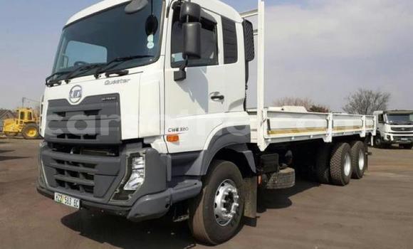 Acheter Occasion Utilitaire Nissan UD Blanc à Maseru, Maseru Acheter Occasion Utilitaire Nissan UD Blanc à Maseru, Maseru