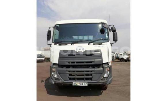 Acheter Occasion Utilitaire Nissan UD Blanc à Maseru, Maseru Acheter Occasion Utilitaire Nissan UD Blanc à Maseru, Maseru