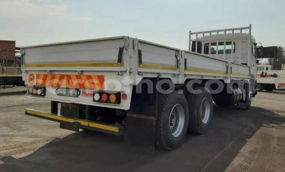 Acheter Occasion Utilitaire Nissan UD Blanc à Maseru, Maseru Acheter Occasion Utilitaire Nissan UD Blanc à Maseru, Maseru