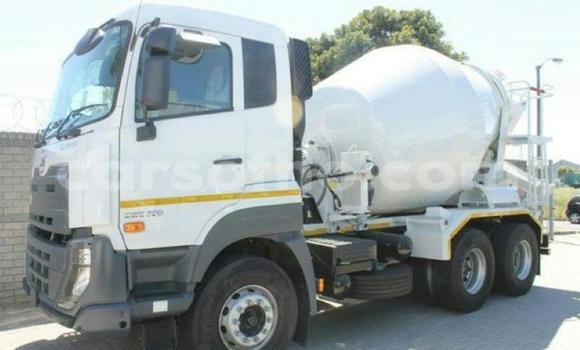 Acheter Occasion Utilitaire Nissan UD Blanc à Maseru, Maseru Acheter Occasion Utilitaire Nissan UD Blanc à Maseru, Maseru