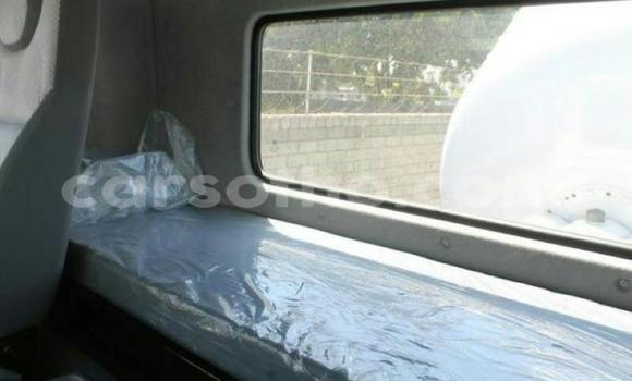 Acheter Occasion Utilitaire Nissan UD Blanc à Maseru, Maseru Acheter Occasion Utilitaire Nissan UD Blanc à Maseru, Maseru