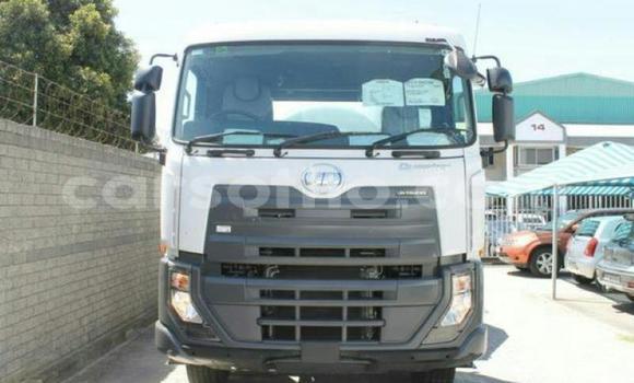 Acheter Occasion Utilitaire Nissan UD Blanc à Maseru, Maseru Acheter Occasion Utilitaire Nissan UD Blanc à Maseru, Maseru