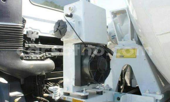 Acheter Occasion Utilitaire Nissan UD Blanc à Maseru, Maseru Acheter Occasion Utilitaire Nissan UD Blanc à Maseru, Maseru