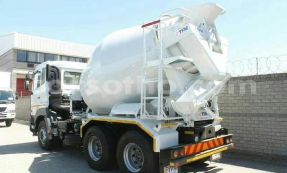 Acheter Occasion Utilitaire Nissan UD Blanc à Maseru, Maseru Acheter Occasion Utilitaire Nissan UD Blanc à Maseru, Maseru